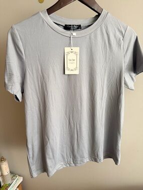 Light Grey Basic Tee – Soft Minimalist Top NWT Size M